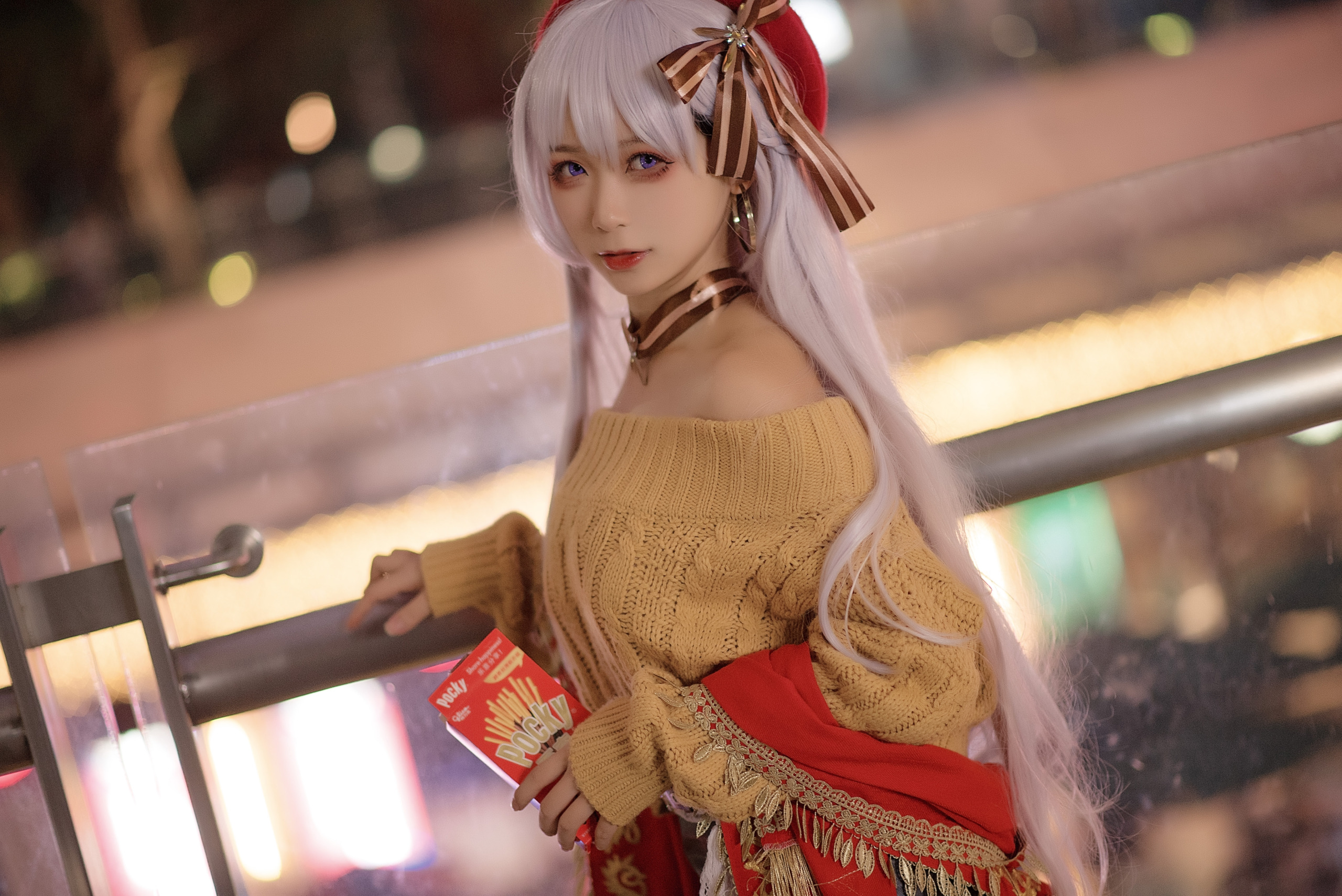 樱落酱银白长发针织便服夜间街景全身照